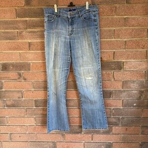 Bandolino Arianna Light Wash Blue Boot Cut Jeans Distressed MId Rise Size 14